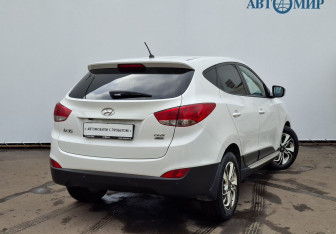 Подержанный автомобиль Hyundai ix35 2014 года (5 фото)