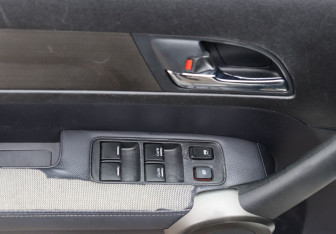 Подержанный автомобиль Honda CR-V 2011 года (11 фото)