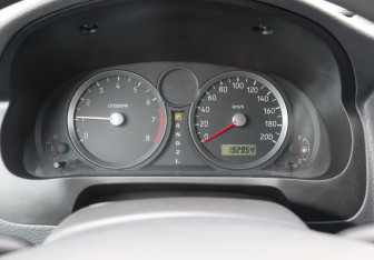 Подержанный автомобиль Suzuki Liana Sedan 2006 года (16 фото)