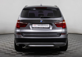 Подержанный автомобиль BMW X3 2013 года (6 фото)