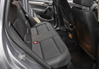 Подержанный автомобиль BMW X3 2013 года (12 фото)