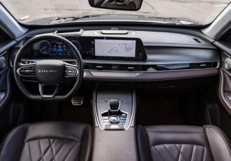 Подержанный автомобиль Chery Tiggo 8 Pro Max 2023 года (14 фото)
