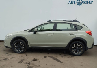 Подержанный автомобиль Subaru XV 2013 года (8 фото)