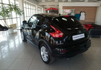 Подержанный автомобиль Nissan Juke 2014 года (7 фото)