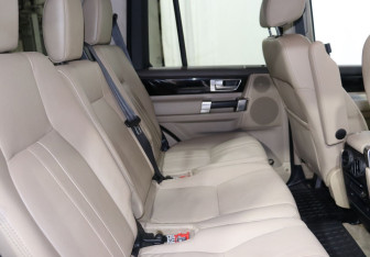 Подержанный автомобиль Land Rover Discovery 2014 года (25 фото)