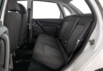 Подержанный автомобиль LADA (ВАЗ) Granta Sedan 2023 года (18 фото)