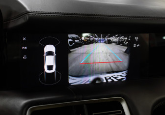 Подержанный автомобиль Porsche Taycan 2022 года (22 фото)