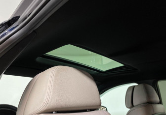 Подержанный автомобиль BMW X6 2013 года (19 фото)