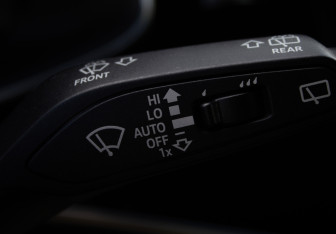 Подержанный автомобиль Audi Q8 2020 года (24 фото)