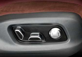 Подержанный автомобиль Hongqi E-HS9 2022 года (24 фото)