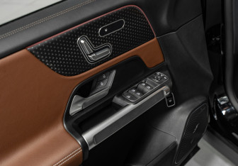 Новый Mercedes-Benz GLB 2025 (19 фото)