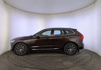 Подержанный автомобиль Volvo XC60 2018 года (8 фото)