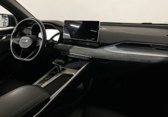 Подержанный автомобиль Geely Preface 2023 года (9 фото)
