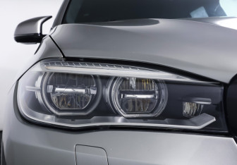 Подержанный автомобиль BMW X5 M 2015 года (26 фото)