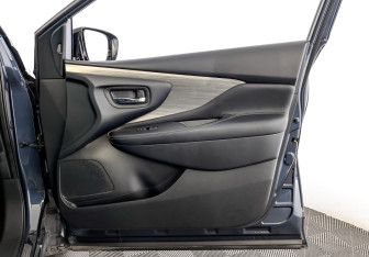 Подержанный автомобиль Nissan Murano Suv 2021 года (25 фото)