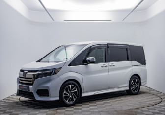 Подержанный автомобиль Honda Stepwgn 2019 года (1 фото)