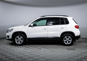 Подержанный автомобиль Volkswagen Tiguan 2012 года (8 фото)