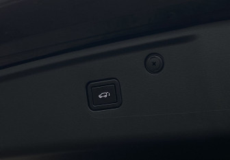 Подержанный автомобиль Changan UNI-K 2023 года (11 фото)