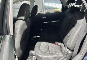 Подержанный автомобиль Nissan Qashqai+2 2009 года (8 фото)