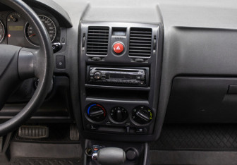 Подержанный автомобиль Hyundai Getz 2008 года (15 фото)