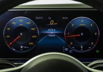 Подержанный автомобиль Mercedes-Benz GLE 2019 года (12 фото)