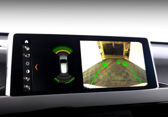 Подержанный автомобиль BMW X1 2022 года (29 фото)