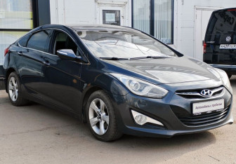 Подержанный автомобиль Hyundai i40 Sedan 2013 года (3 фото)