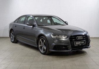 Подержанный автомобиль Audi A6 Sedan 2016 года (9 фото)