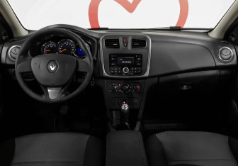 Подержанный автомобиль Renault Logan Sedan 2016 года (8 фото)