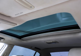 Подержанный автомобиль Kia Opirus 2009 года (13 фото)