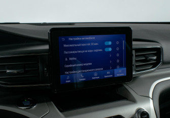 Подержанный автомобиль Ford Explorer 2020 года (12 фото)