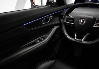 Подержанный автомобиль Changan UNI-K 2024 года (16 фото)