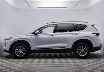 Подержанный автомобиль Hyundai Santa Fe 2019 года (2 фото)