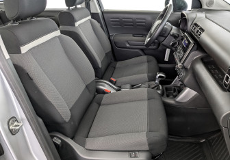 Подержанный автомобиль Citroen C3 Aircross 2018 года (24 фото)