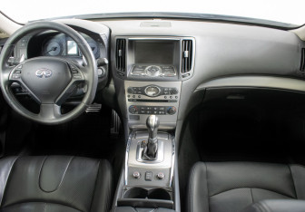 Подержанный автомобиль Infiniti G Sedan 2010 года (11 фото)