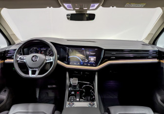 Подержанный автомобиль Volkswagen Touareg 2019 года (14 фото)