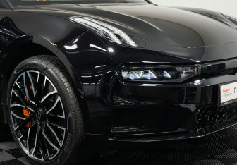 Подержанный автомобиль Zeekr 001 2023 года (23 фото)