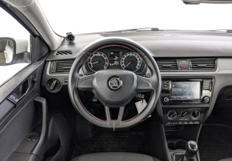 Подержанный автомобиль Skoda Rapid Liftback 2019 года (22 фото)