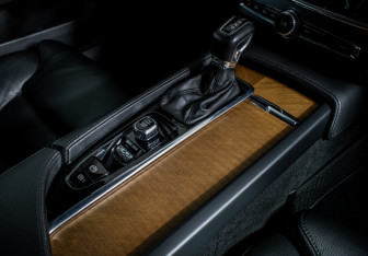 Подержанный автомобиль Volvo S90 2019 года (17 фото)