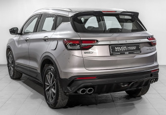 Подержанный автомобиль Geely Coolray 2022 года (7 фото)