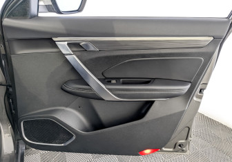 Подержанный автомобиль Geely Atlas Pro 2022 года (25 фото)