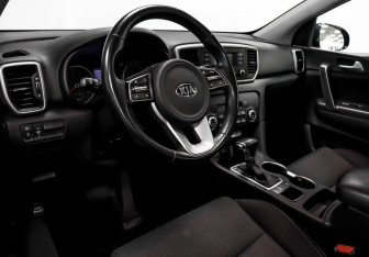 Подержанный автомобиль Kia Sportage 2020 года (9 фото)