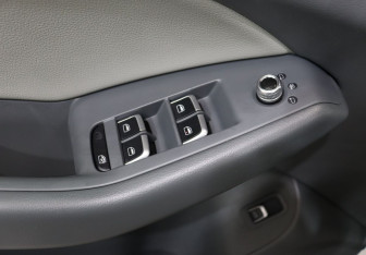 Подержанный автомобиль Audi Q5 2013 года (11 фото)