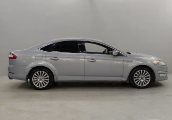 Подержанный автомобиль Ford Mondeo Sedan 2012 года (4 фото)