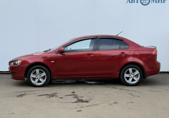 Подержанный автомобиль Mitsubishi Lancer Sedan 2007 года (8 фото)