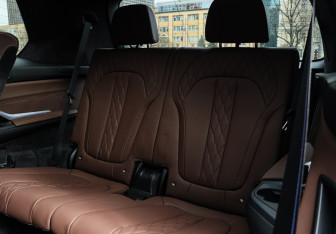 Новый BMW X7 2024 (9 фото)