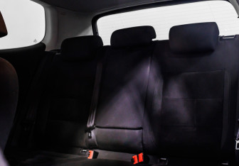 Подержанный автомобиль Volkswagen Golf Hatchback 2011 года (12 фото)