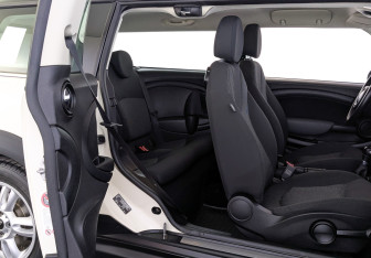 Подержанный автомобиль MINI Clubman Hatchback 2012 года (26 фото)