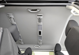 Подержанный автомобиль Volkswagen Multivan 2021 года (26 фото)