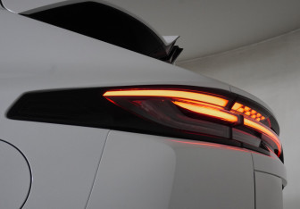 Подержанный автомобиль Changan UNI-K 2023 года (22 фото)